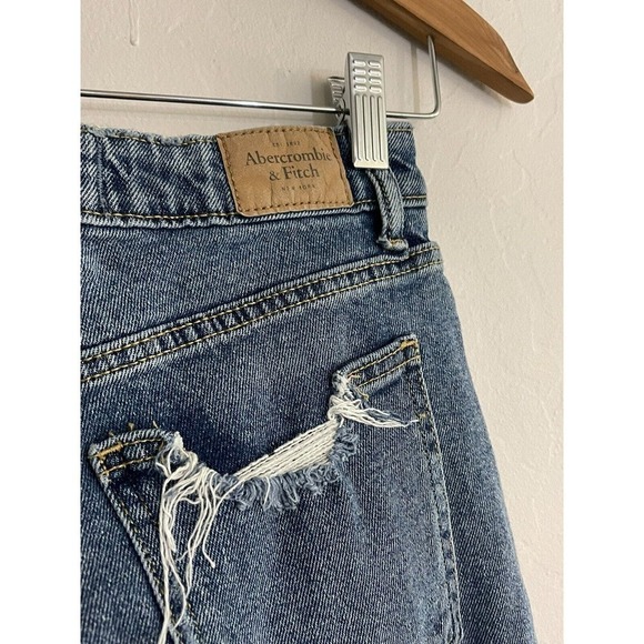 Abercrombie & Fitch 26 / 2 Jeans Mom Curve Love High Rise Distressed Medium Wash - Picture 6 of 7